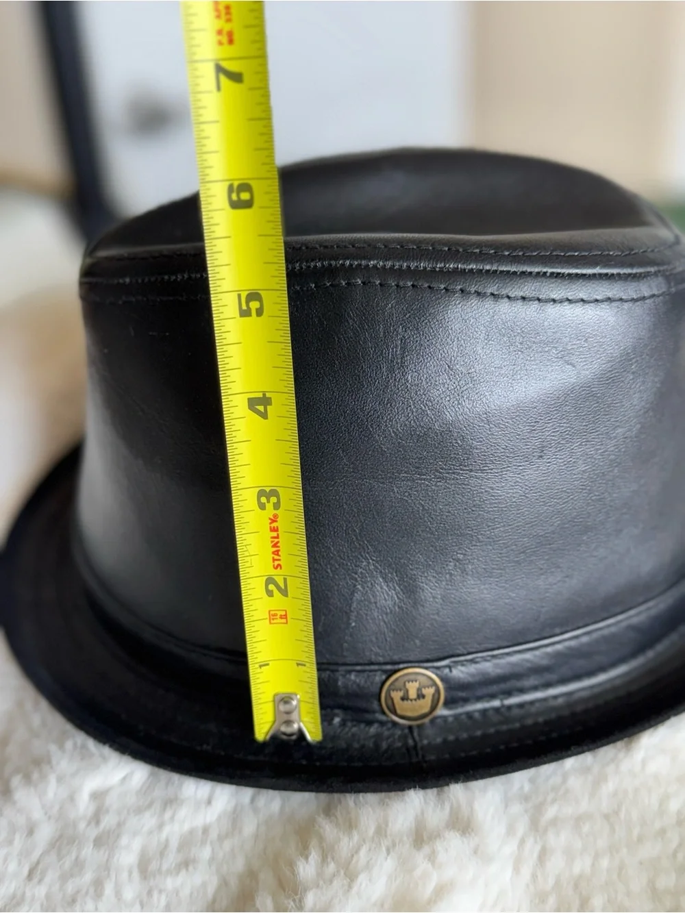 Goorin Bros Black 100% Leather Trilby Hat with Branded Metal Emblem Sz XL Rare